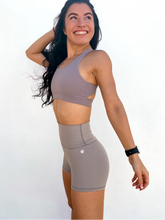Load image into Gallery viewer, Live Peachy Shorts